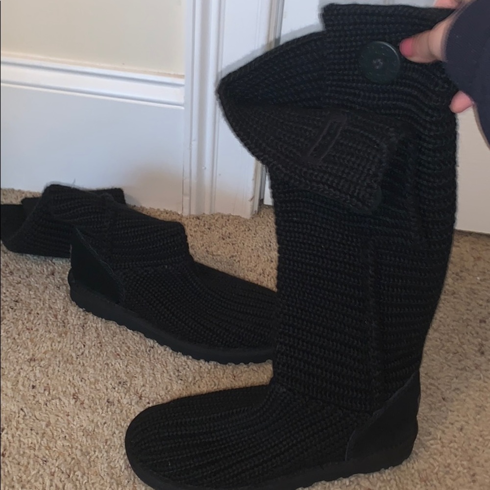 Black knit Ugg boots